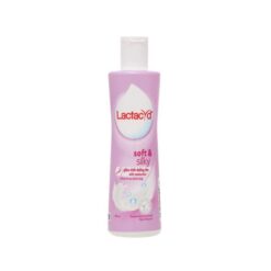 Dung Dịch Vệ Sinh Phụ Nữ Lactacyd Soft & Silky 250ml